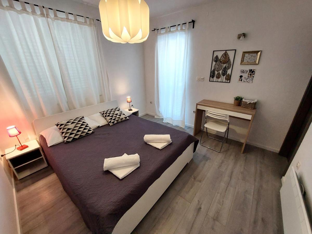 Apartments Peric Zara Esterno foto